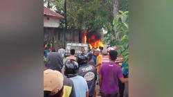 Minibus Meledak Usai Isi BBM di SPBU Baubau, Sopir Kabur Tinggalkan Jeriken dalam Mobil