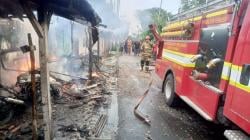 Berawal dari Konsleting Listrik Motor, Satu Rumah di Karawang Kulon Ludes Terbakar