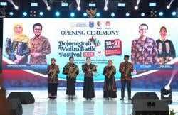 Bojonegoro Wastra Batik Festival 2025 Dibuka, Gaungkan Identitas Lewat Karya Wastra