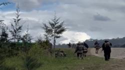 Mencekam! Detik-detik Kopasgat dan Satgas Damai Cartenz Gagalkan Serbuan KKB di Bandara Aminggaru