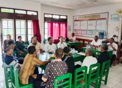 KPH Purwodadi Serahkan Dana Sharing Tebangan Sengon Ke LMDH Jati Makmur Senilai Rp34,9 Juta