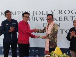 Wamenaker Resmikan Kampus Jolly Roger Internasional Purwokerto, Siap Salurkan Lulusan ke Luar Negeri