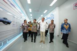 Resmikan Pabrik Panel Surya di Kendal, Menperin : Untuk Dukung Transisi Energi Nasional