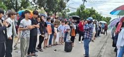 Ratusan Pengungsi Afghanistan Demo UNHCR di Pekanbaru, Tuntut Pemindahan