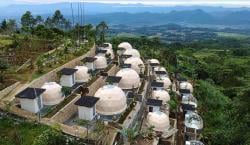 Sensasi Menginap di Atas Awan: Embun Village Glamping Tawarkan Pengalaman Romantis di Lereng Ciremai