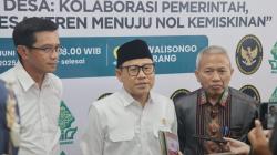 Menko PM: Pemerintah Wajib Berterima Kasih Kepada Pesantren