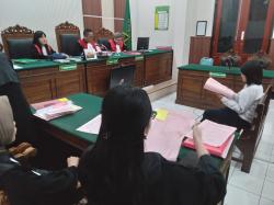 Mantan Marketing Freelance Didakwa Tipu Investasi Saham Rp1,2 M, Gunakan Nama Perusahaan Sekuritas