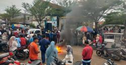 Jarak 100 Meter Gagal Masuk Sekolah, Warga Waluya Geruduk SMAN 3 Cikarang Utara Tuntut Keadilan SPMB