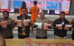 Sepasang Kekasih Jadi Pengedar, Sabu 15 Kg Disita Polisi