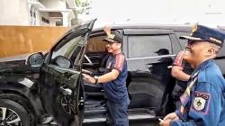 Team Rescue Damkar Palangka Raya Berhasil Evakuasi Kunci Mobil Pajero Tertinggal di Dalam Kendaraan
