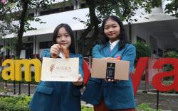 Mahasiswa Ubaya Raih Beasiswa ke China Lewat Startup Kue Lapis Legit