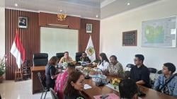 Pemda TTS Sambut Gembira Bantuan 100 Huntara dari Yayasan YNS untuk Korban Longsor Kuatae
