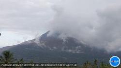 Kembali Erupsi Jumat Sore Gunung Lewotobi Laki-Laki, Berstatus Awas