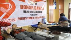 Sambut HUT Bhayangkara ke-79, Polres TTU Sumbang 55 Kantong Darah ke RSUD