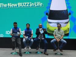 Nuansa Retro Bertemu Inovasi: Mobil Listrik Ikonik Sambangi Bandung