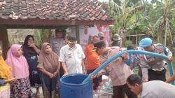 Air Sumur Terasa Asin, Warga Dusun Girimulya Kota Banjar Antre Bantuan Air Bersih