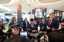 Perang Iran-Israel Semakin Panas, Prabowo Sebut Turunkan Suhu!