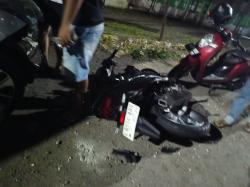 Tikungan Maut di Tarik, Pemuda Surabaya Terkapar Usai Adu Banteng dengan Ertiga