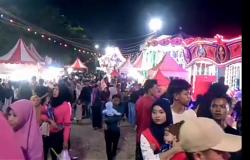 Pasar Malam di Terminal Gading Rejo Ramai Dikunjungi Warga