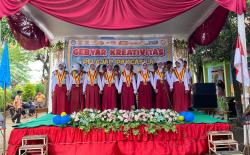 Karya dan Kreativitas Siswa SDN 1 Tanjungmojo Ditampilkan di Depan Wali Murid
