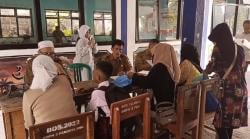 Gaptek! Hari Pertama Pendaftaran SMP di Pandeglang Diwarnai Orangtua Bingung Daftar