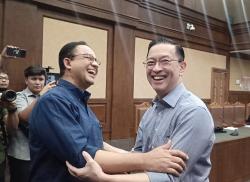 Anies Temui Tom Lembong di Ruang Sidang, Cerita soal Cucu: Oh My God