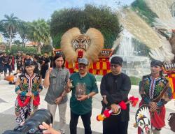 Laskarwani Surabaya Tampil di Festival Reog Nasional, Dilepas Cak Ji, Berangkat Tanpa Dana Pemkot