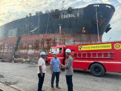 Empat Tewas, Empat Kritis dalam Kebakaran Kapal Tanker di Galangan Kapal Batam