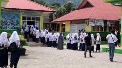 Hari Pertama PPDB, Ratusan Pelajar Serbu SMK Negeri 1 Lubuk Sikaping