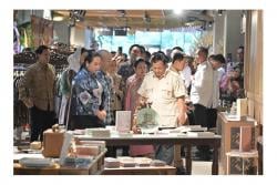 Intip Momen Canda Prabowo Bersama Titiek dan Didit di Sarinah: Kalau Enggak Bawa Uang, Ngutang Dulu