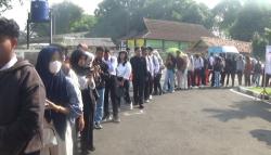 Ribuan Pengangguran Serbu Job Fair Disnaker Purwakarta, Saingan Ketat untuk 3.000 Lowongan
