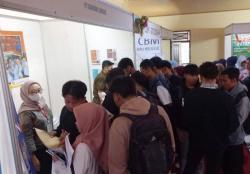 Para Pencari Kerja Serbu Arena Job Fair Grobogan 2025, Ada 17.187 Lowongan Pekerjaan