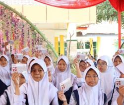 OJK Cirebon Luncurkan 9 Bank Mini Sekolah di Kabupaten Cirebon