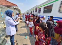 Rail Clinic KAI Sapa Warga Arjawinangun, Hadirkan Pengobatan Gratis dan Layanan Kesehatan Lengkap