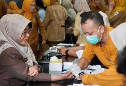 Ratusan ASN dan Warga Antusias Ikut Cek Kesehatan Gratis di Setda Pandeglang