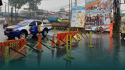 Jalan di Depan Kantor Wali Kota Cimahi Ambles, Ini Penyebabnya