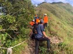 Abadikan Pemandangan, Pendaki Wanita ini Jatuh ke Jurang di Gunung Muria