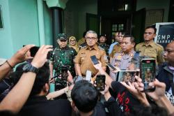 Farhan Sebut Pemerintah Sedang Kaji Pengoperasian Kembali Bandara Husein