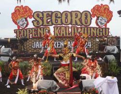Pertunjukan Tari Kolosal Segoro Topeng Kaliwungu Kembali Digelar Akhir Pekan Ini, Gratis!