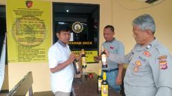 Berkedok Warung Kelontong, Puluhan Botol Miras Diamankan Polisi di Cibinong