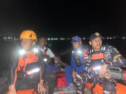 Kapal Pembawa Tim Sepak Bola Tenggelam di Selat Nenek, 8 Orang Hilang