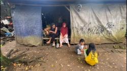 Lima Tahun Tinggal di Gubuk Terpal, Keluarga Miskin di Lebak Menanti Uluran Pemerintah