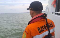 Update Pencarian Korban Long Boat Terbalik di Selat Nenek, 2 Orang Belum Ditemukan
