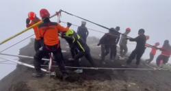Dramatis! Juliana Marins Berhasil Dievakuasi dari Jurang 600 Meter di Gunung Rinjani