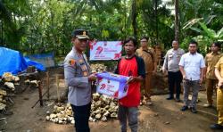 Air Mata Haru Mbah Juhri, Polres Pangandaran Bangun Rumah Impian Jelang HUT Bhayangkara