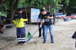 Hari Lingkungan Hidup Sedunia, PWI dan DLH Balikpapan Bersihkan Pantai Mulawarman