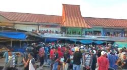 Situasi Mencekam di Maumere, Massa Ngamuk di Pasar Usai Insiden Pembunuhan