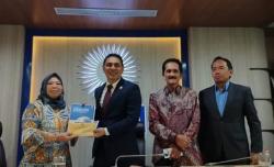 Demi Bandara Baru, Bupati Kobar Serahkan Proposal ke Anggota DPR RI Muhammad Syauqie