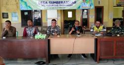 Bertemu Masyarakat, Pemdes Sumberanyar Bahas Jalan Rusak Akibat Proyek Tol