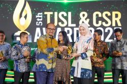 Kilang Pertamina Balongan Sukses Raih Penghargaan Tertinggi dalam TJSL & CSR Awards 2025